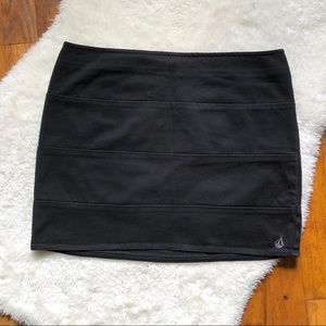 VOLCOM - Mini Skirt - Black, Size 27